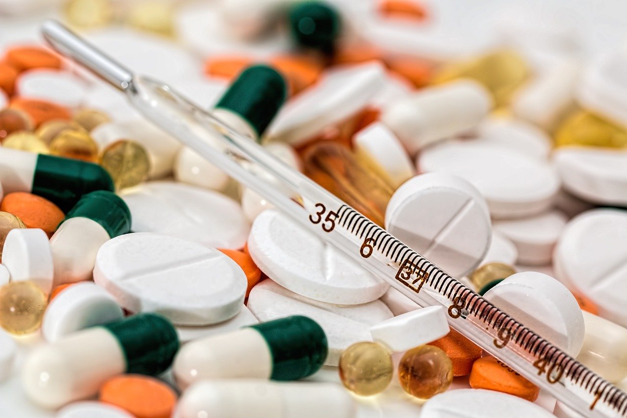 「醫學與藥學分開」在當時可說是創舉，而且很少醫生會認為自己是科學家。（圖／Pixabay）