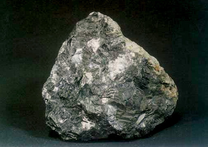 鉛是地層中蘊藏非常豐富的一種重金屬