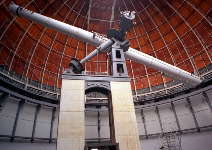 法國尼斯天文台的折射鏡。