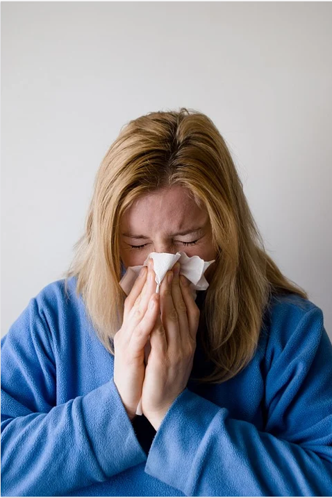 新流感比季節性流感還容易傳染，並且能直接導致某些人死亡，特別是小孩與青壯年。（圖 / Pixabay）