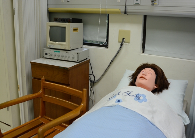 護理人員的學習訓練可以運用各式模擬的情境及電子紀錄進行。（圖片來源：作者）