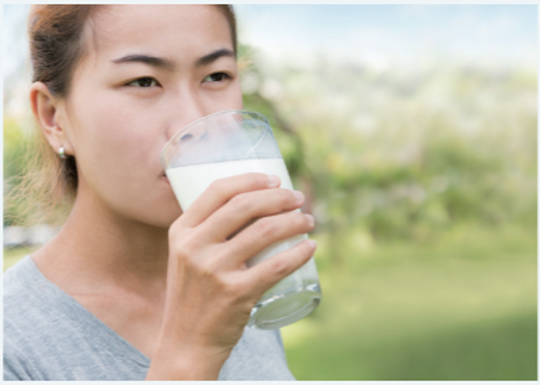 牛奶是很好的蛋白質與鈣質來源。（圖 / 種子發）