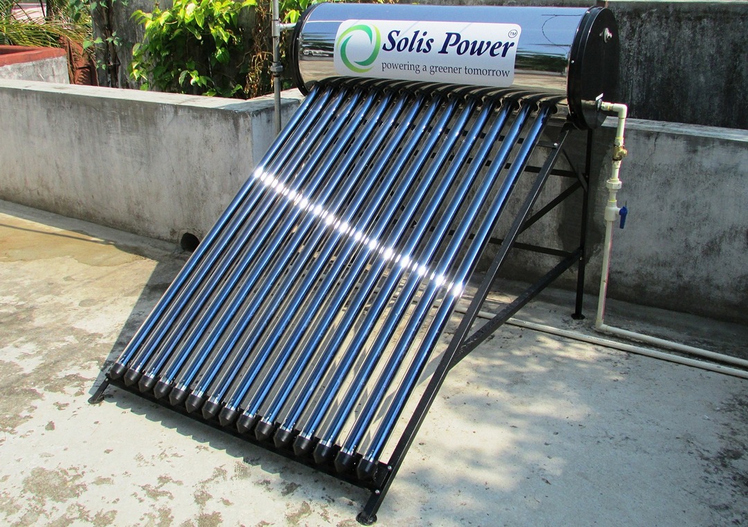 太陽熱能熱水器（pixabay.com用戶Vijayanarasimha作品）