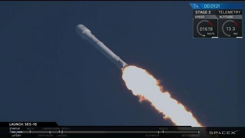 獵鷹九號火箭執行2017/3/30，SES-10任務的直播畫面。(圖片來源：http://www.spacex.com/webcast)