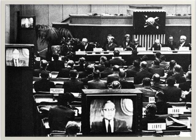 國際電信聯盟 (ITU) 1963年特別會議首次分配衛星通訊頻道。(圖片來源：ITU資料照片)