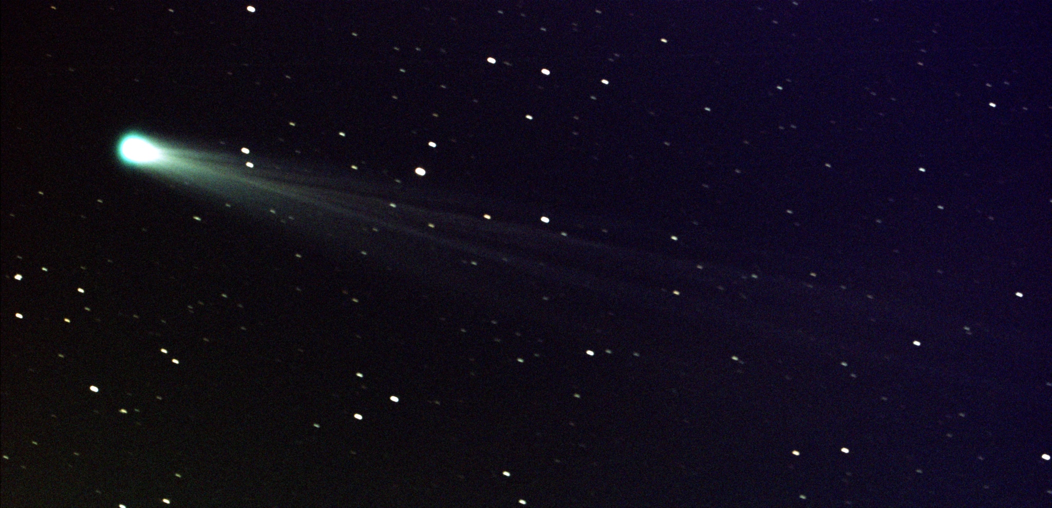 彗星是由冰構成的太陽系小天體，在科幻電影中，彗星經常扮演摧毀地球的兇手。（圖／NASA，Flickr）
