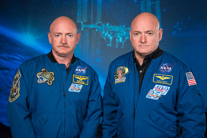 NASA雙生子計畫中的哥哥馬克Mark Kelley(左)和弟弟史考特Scott Kelly(右)