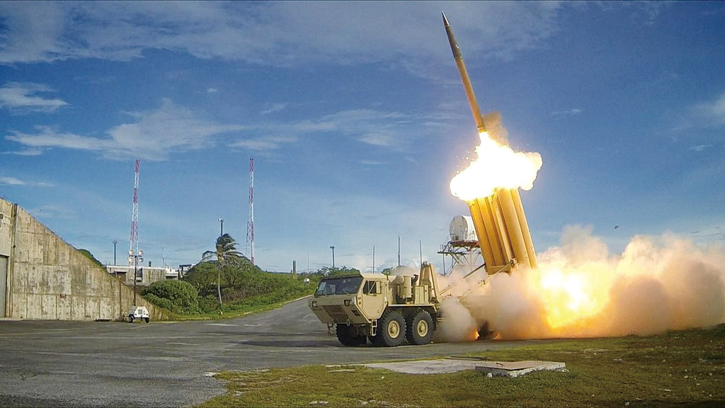 美國針對北韓的短、中程飛彈，部署於關島、南韓的薩德飛彈。（credit: The U.S. Army, 2013）