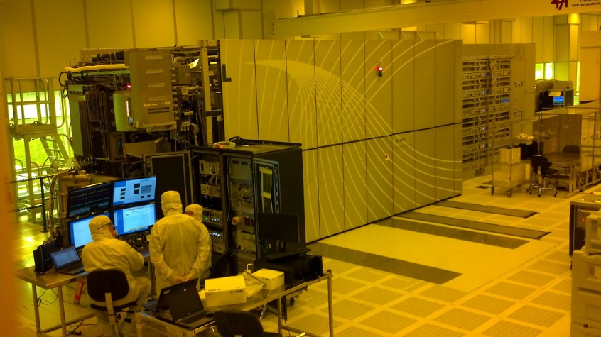 製作奈米尺寸的電晶體時用的EUV光刻(lithography)系統。(圖片來源：IBM Research，CC BY-ND 2.0授權)