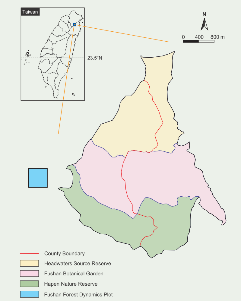 福山25公頃動態樣區（左方藍色區塊）設於林務局新竹林區之烏來事業區林班內。該區鄰近哈盆保護區（下方綠色區塊）、福山植物園（中央粉紅區塊）及前勢溪水源保護區（上方黃色區塊），為臺灣低海拔重要原生林之一。（圖／張楊家豪提供）
