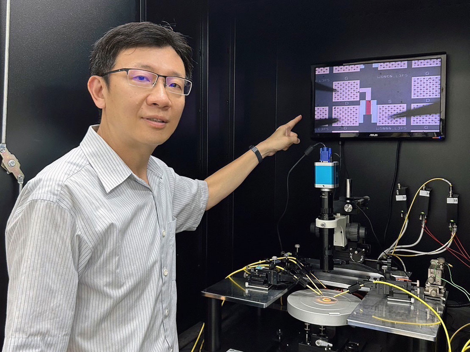 陽明交通大學光電工程系劉柏村教授團隊成功開發「單晶片三維異質半導體堆疊技術」