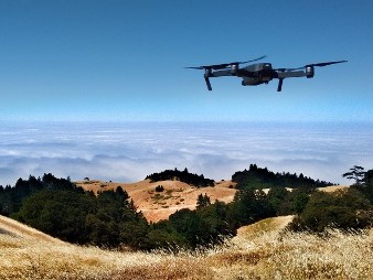 人工智慧應用於飛行載具：無人機、民航機不同之發展重點